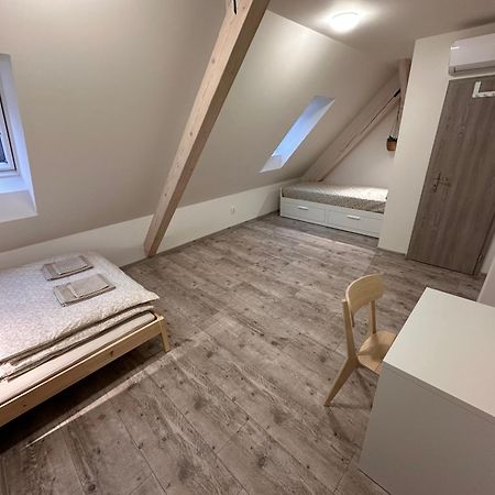 Apartmany Monastery Suites Zirec Двур-Кралове-над-Лабем Экстерьер фото