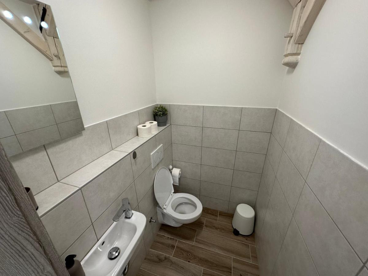 Apartmany Monastery Suites Zirec Двур-Кралове-над-Лабем Экстерьер фото
