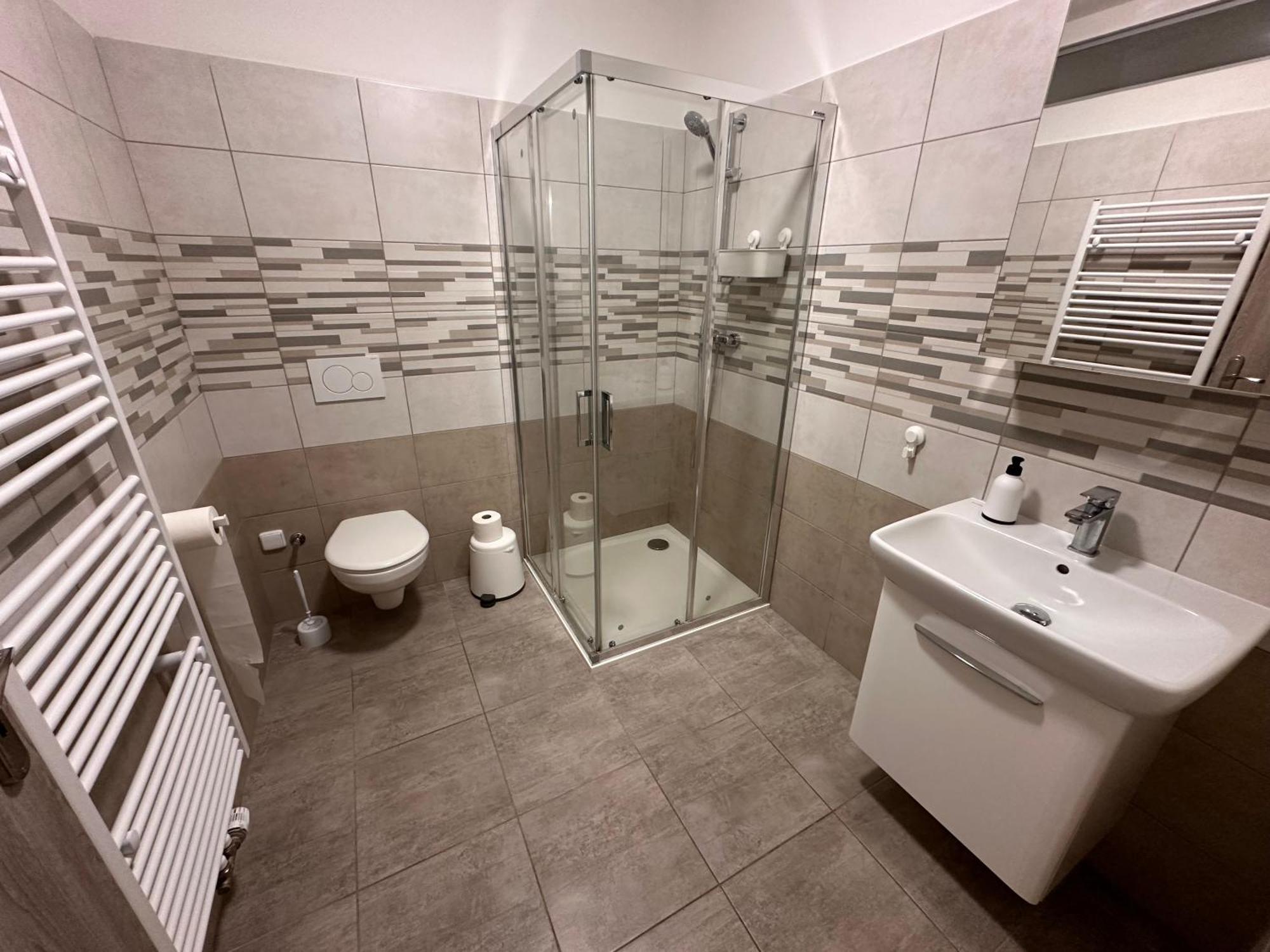 Apartmany Monastery Suites Zirec Двур-Кралове-над-Лабем Экстерьер фото